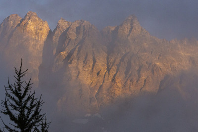 塞尔维诺山