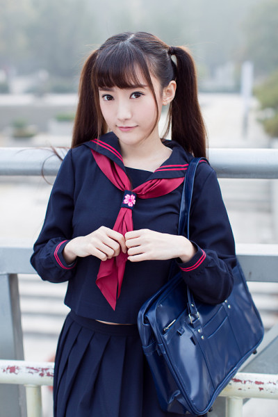 可爱的中国女学生