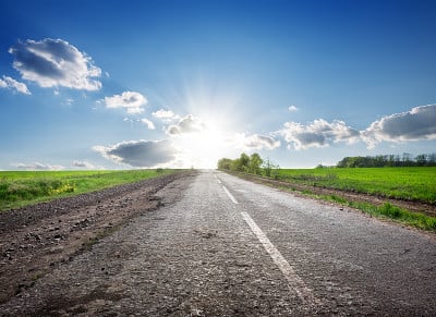 高速公路和阳光