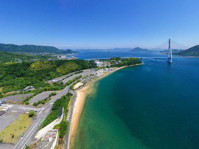 日本濑户内海的多塔拉桥