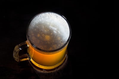 一杯淡啤酒