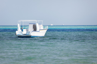 海里的潜水船