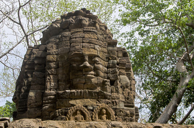 Banteay Chhmar塔面