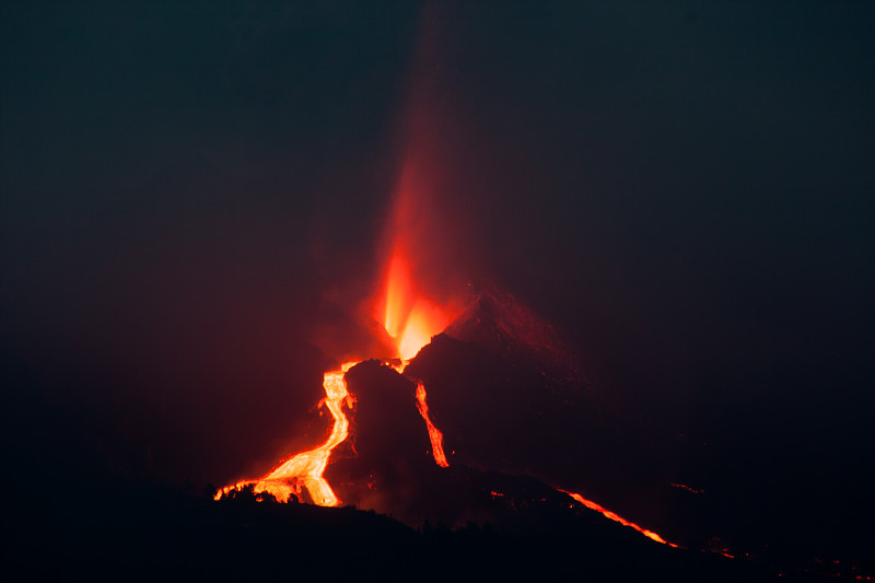 康伯利维亚火山爆发