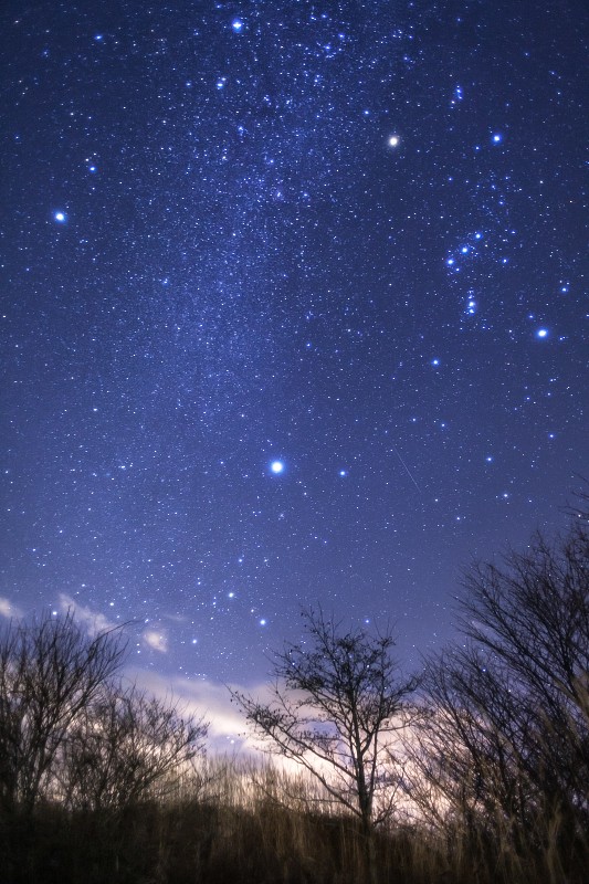 日本山梨县冬天的星空