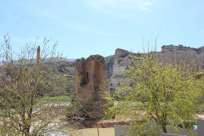 春天的历史名城Hasankeyf。蝙蝠侠