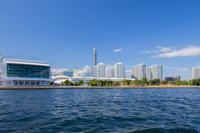 日本横滨港城的高层建筑和公寓