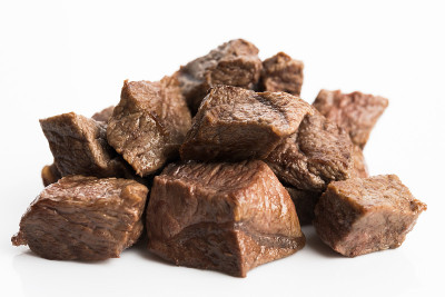 白底炖牛肉