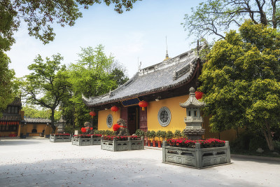 龙华寺的春天。上海。中国