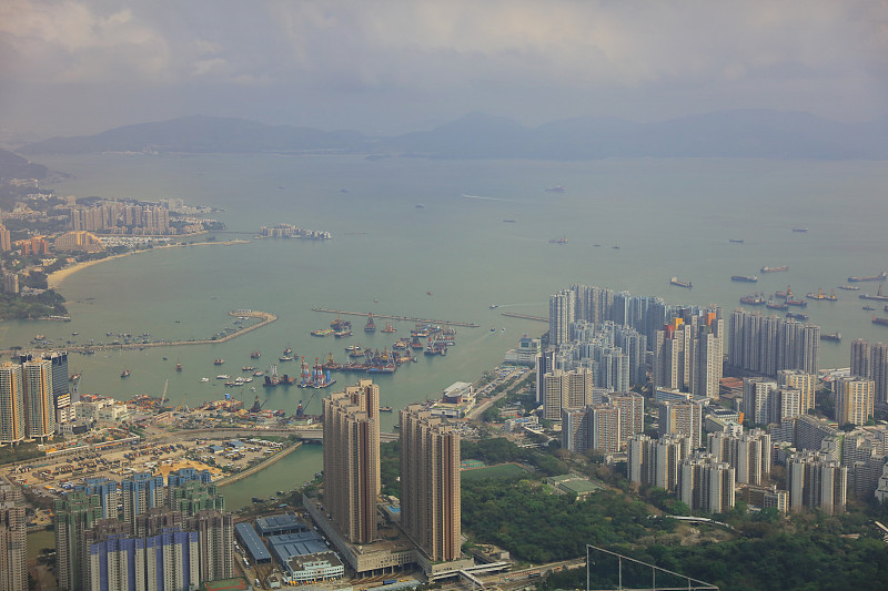 由青山出发，前往元朗屯门
