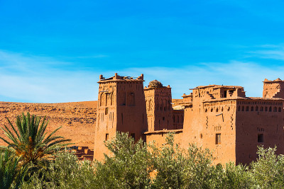 这是位于摩洛哥的堡垒城市Ait-Ben-Haddou。为文本复制空间。