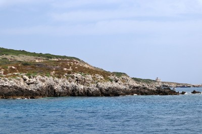 特雷米蒂群岛-蓬塔·德洛·斯卡乔内从卡布里亚岛乘船