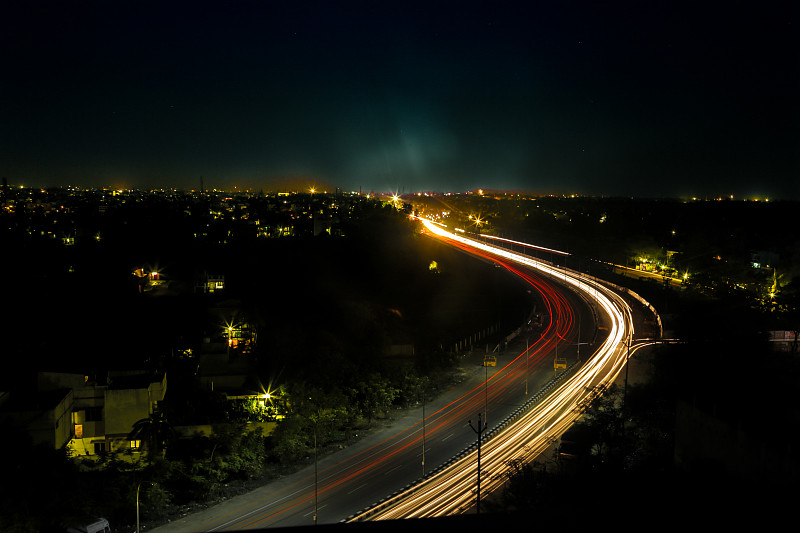 高速公路上的夜视系统