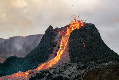 冰岛火山爆发。