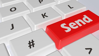 一个用电脑键盘上的红色键写的Send - 3D渲染图