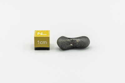 Black magnetic Tektite Meteorite called Atacamaite