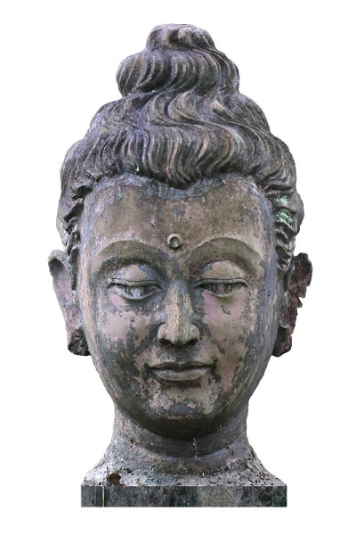 有400年历史的古泰国石雕佛像，艺术雕刻孤立在白色背景上