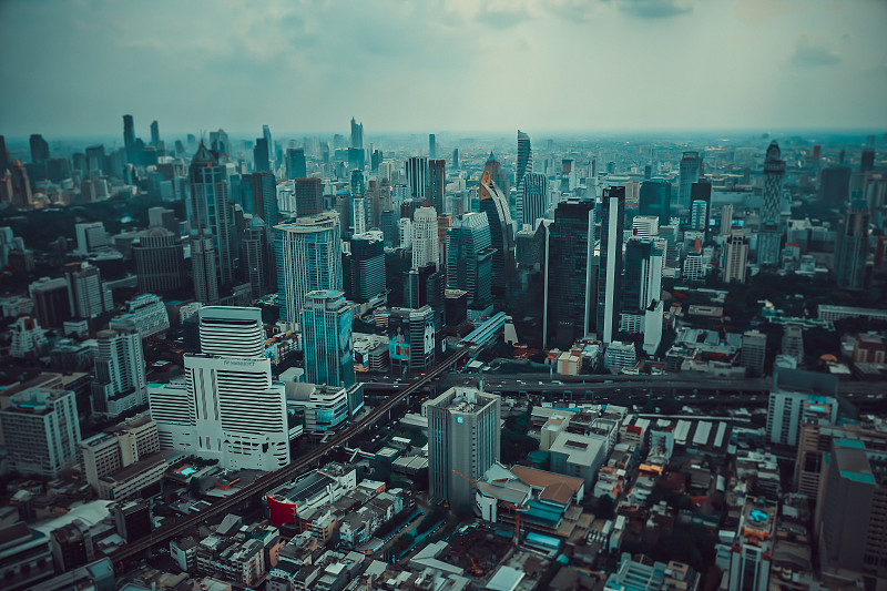 泰国曼谷的中央大使馆购物中心和Ploenchit