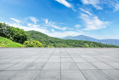 广场楼层，绿色山色自然景观