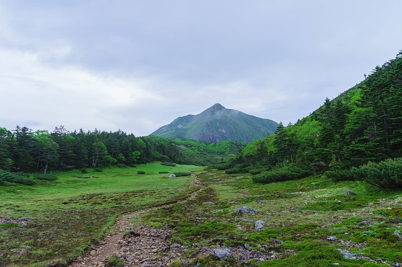 日本南阿尔卑斯山上知山