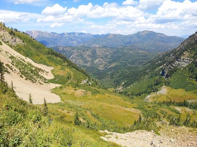 在廷帕诺戈斯山瓦萨奇山的观点