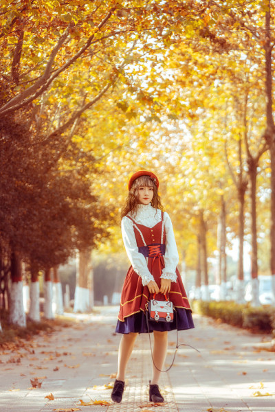 秋日里的少女