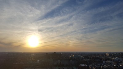 城市的一天结束(图1)