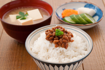 日本料理，纳豆和米饭