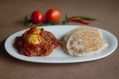 米煎饼和鸡蛋烤