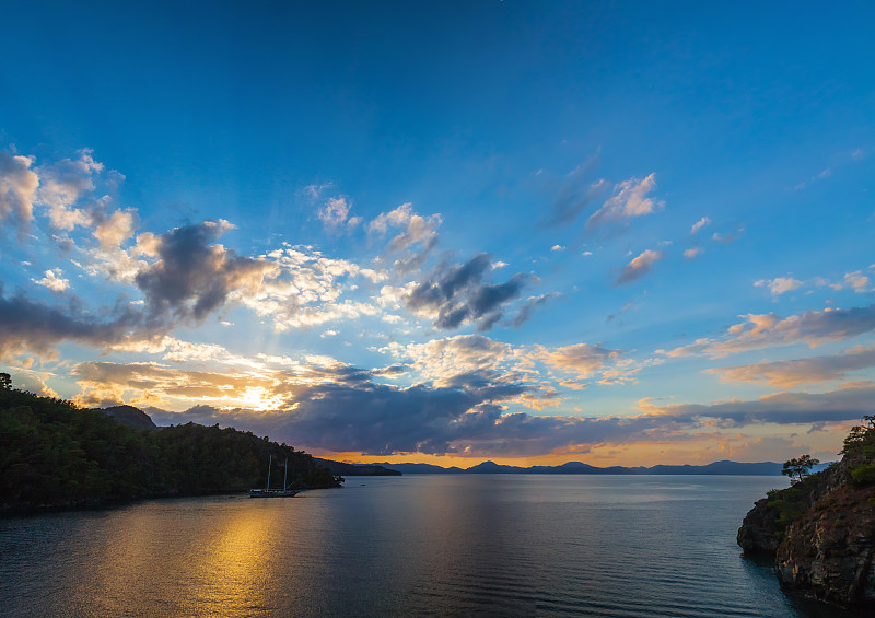 地中海的海滩。Fethiye、土耳其