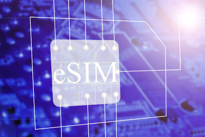 SIM卡和eSIM嵌入式SIM卡图标符号概念。SIM卡演进概念。
