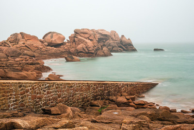 布列塔尼大西洋海岸，靠近法国的Ploumanach