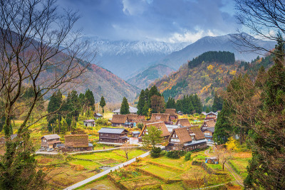 有房子的Ainokura村