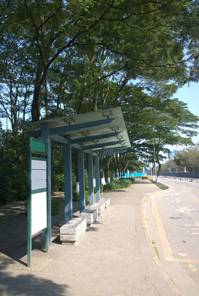 公交车站