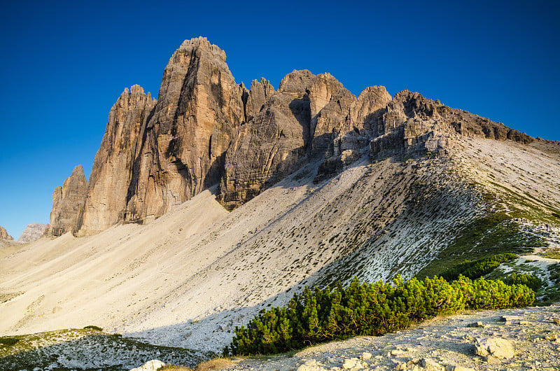 意大利Dolomites, Lavaredo的三座山峰