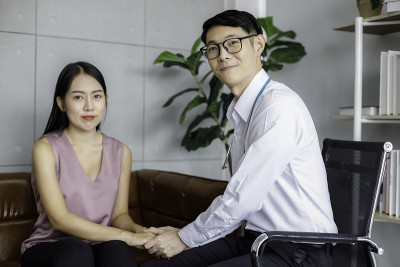 心理保健和看精神病医生的概念。