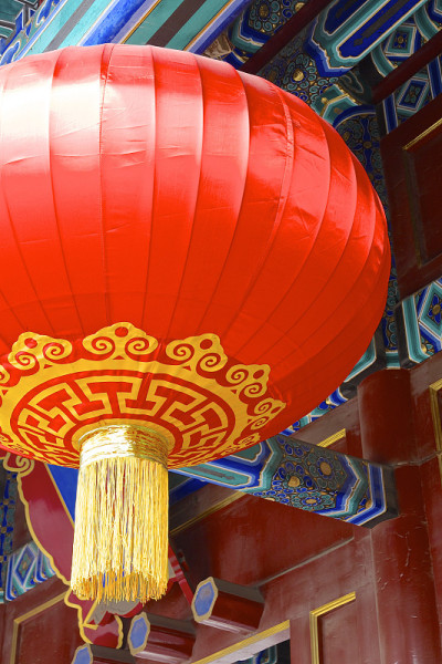 中国大红灯笼高高挂