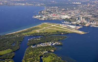 市中心机场，空中