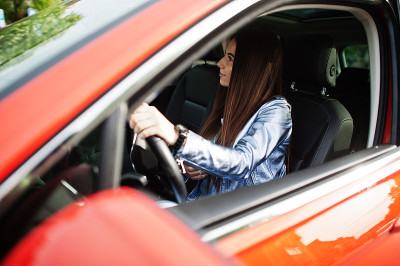 美女与车