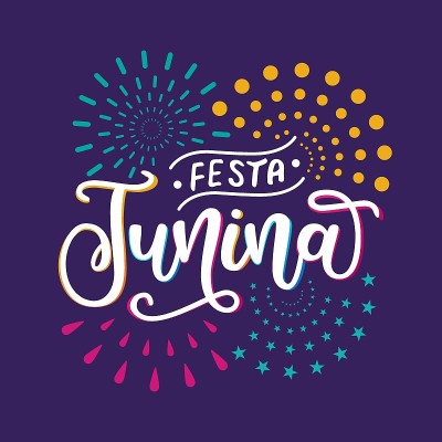 Festa Junina标语的多色矢量插图。葡萄牙巴西人用烟花庆祝夏季节日。节日手绘字体印刷夏季游行