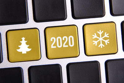 键盘上的2020年。
