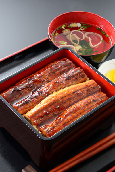 una-juu。鳗鱼饭盒子。日本的食物。