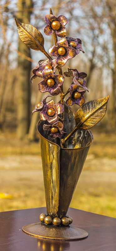 钢花，金色，锻造金属重量