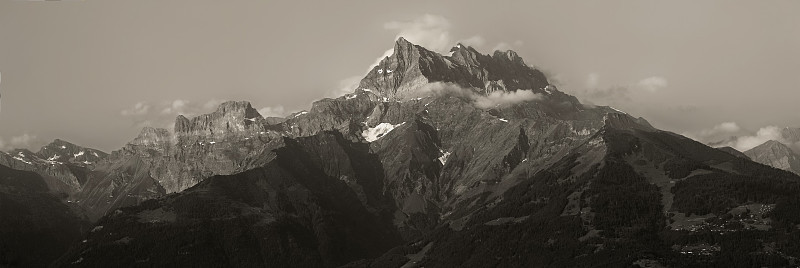 山