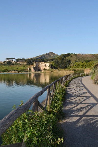 那不勒斯, Lago d'Averno