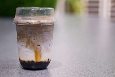 Hojicha奶茶加黑糖糖浆和黑珍珠(Boba)
