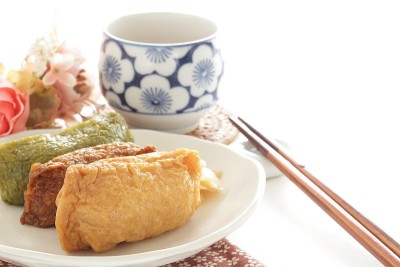 日本料理，什锦稻足饭和豆腐皮
