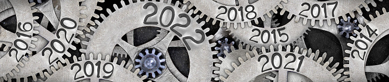 金属车轮与2022年新年