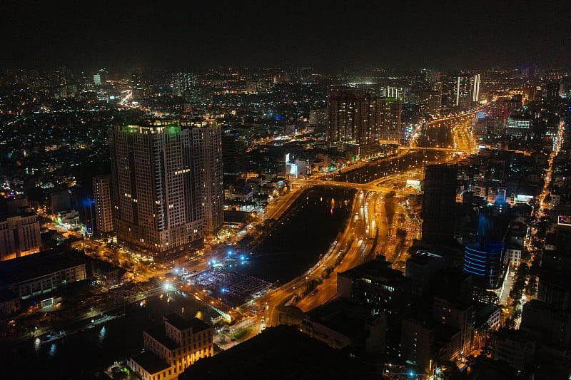 空中俯瞰越南胡志明市夜景