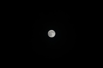满月